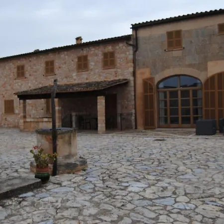 Country house Rural Es Riquers *