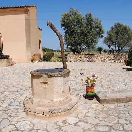 Rural Es Riquers Country house Porreres