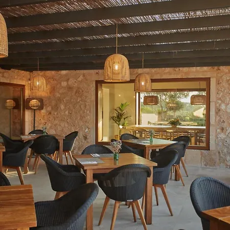 Rural Es Riquers Country house Porreres