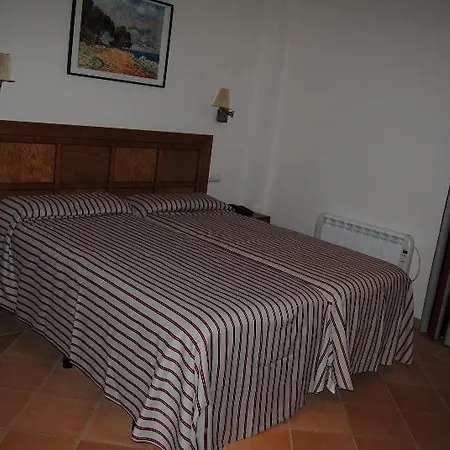 Rural Es Riquers Country house *